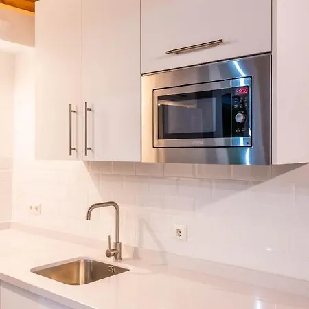 Macarena, En El Centro De Sevilla, Con Ac Sevilla